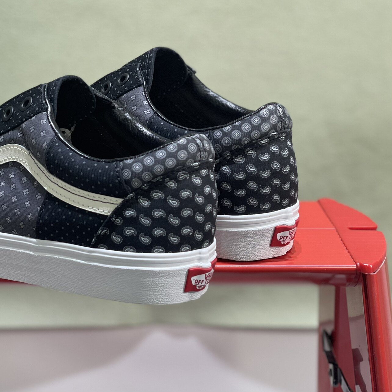 vans old skool黑色腰果花男女情侣低帮休闲帆布板鞋vn0a3wkt9xj