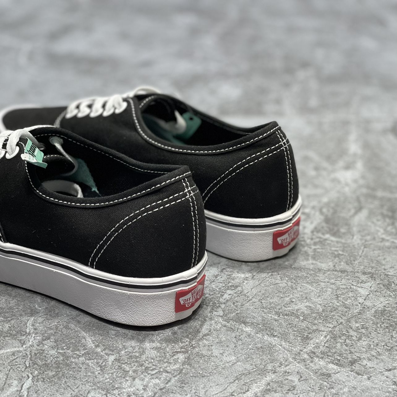 VANS范斯超轻低帮男女款Authentic运动休闲帆布滑板鞋VN0A3WM7VNE