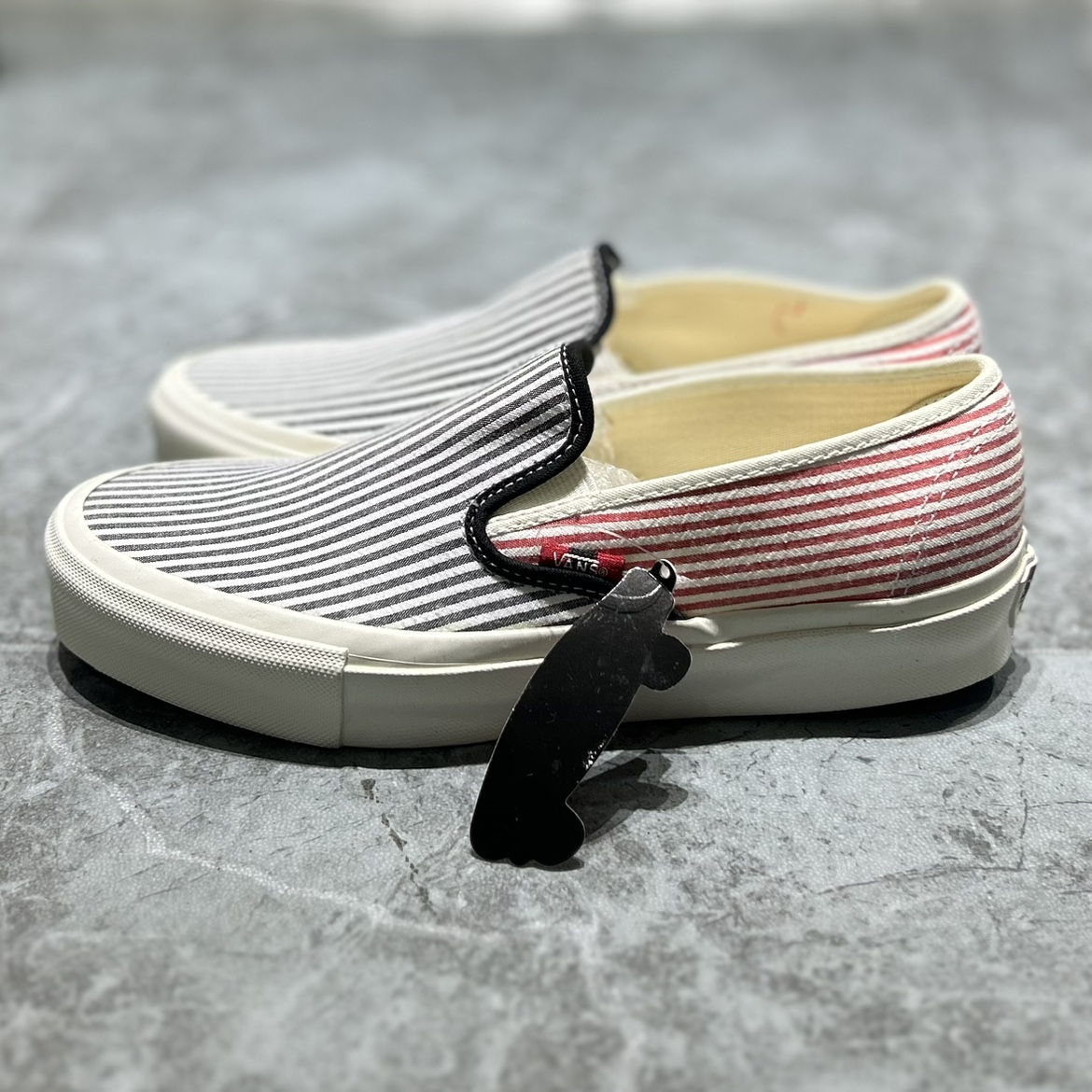 vans slip on一脚蹬高端OG男女同款条纹休闲帆布板鞋VN0A4UVFAR7