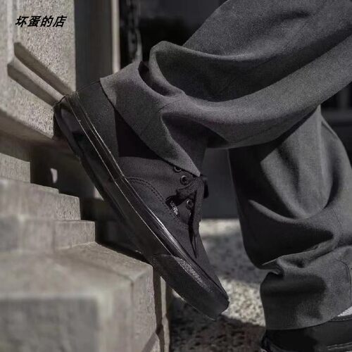 VANS AUTHENTIC帆布时尚百搭运动休闲板鞋 VN000EE3BKA