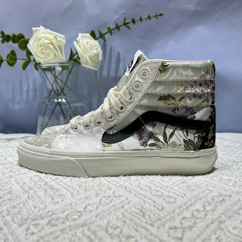 Vans Sk8-hi个性时尚工艺花卉刺绣男女同款高帮板鞋子VN0A5KRH8L8