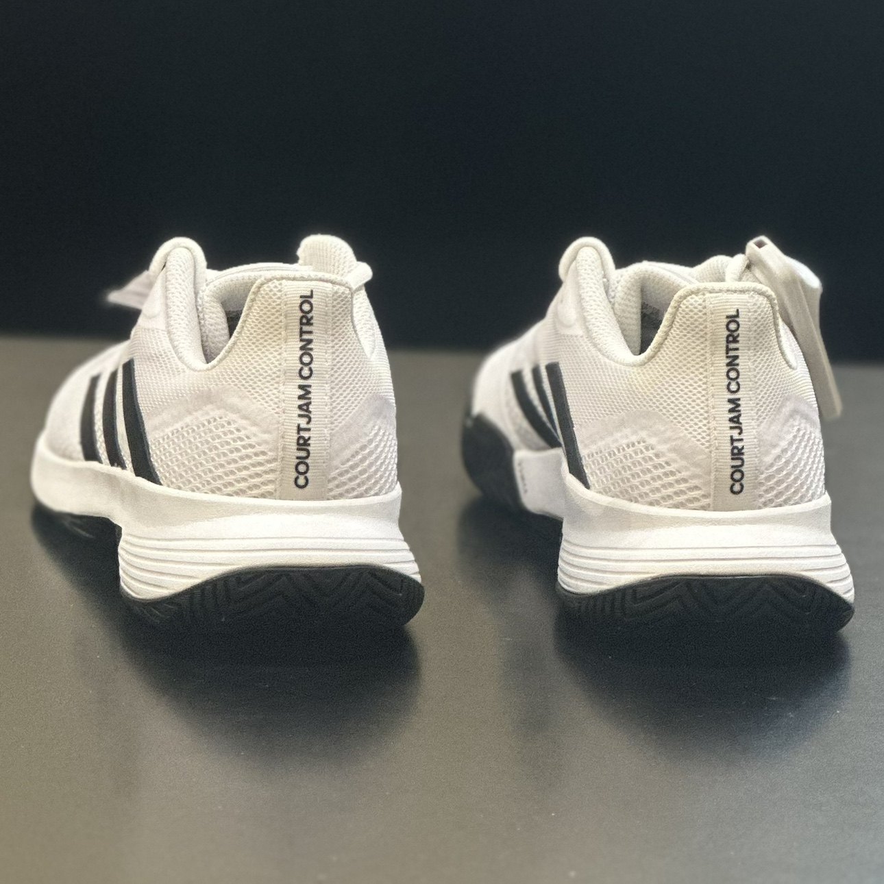 阿迪达斯 courtjam control男轻便透气休闲运动低帮跑步鞋 gw2984