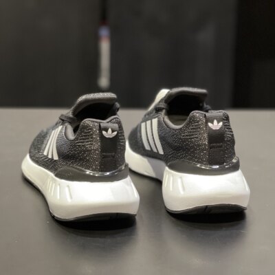 跑步鞋Adidas/阿迪达斯