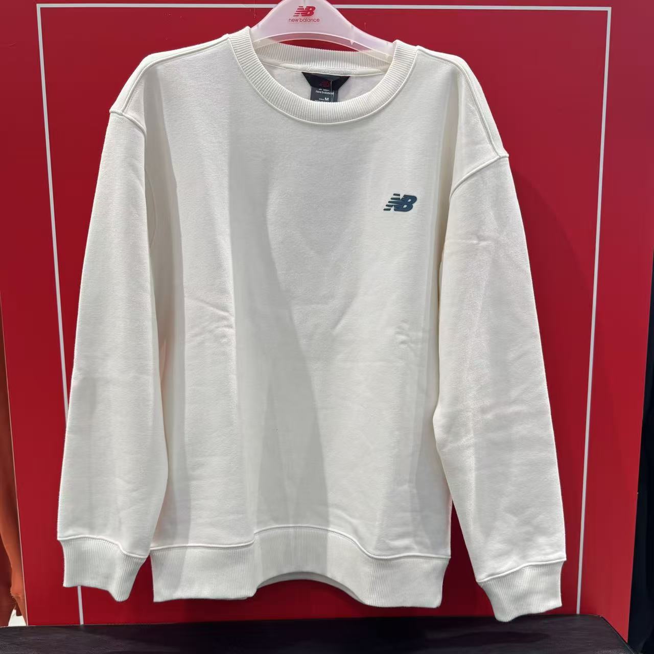 NB男子运动休闲圆领卫衣