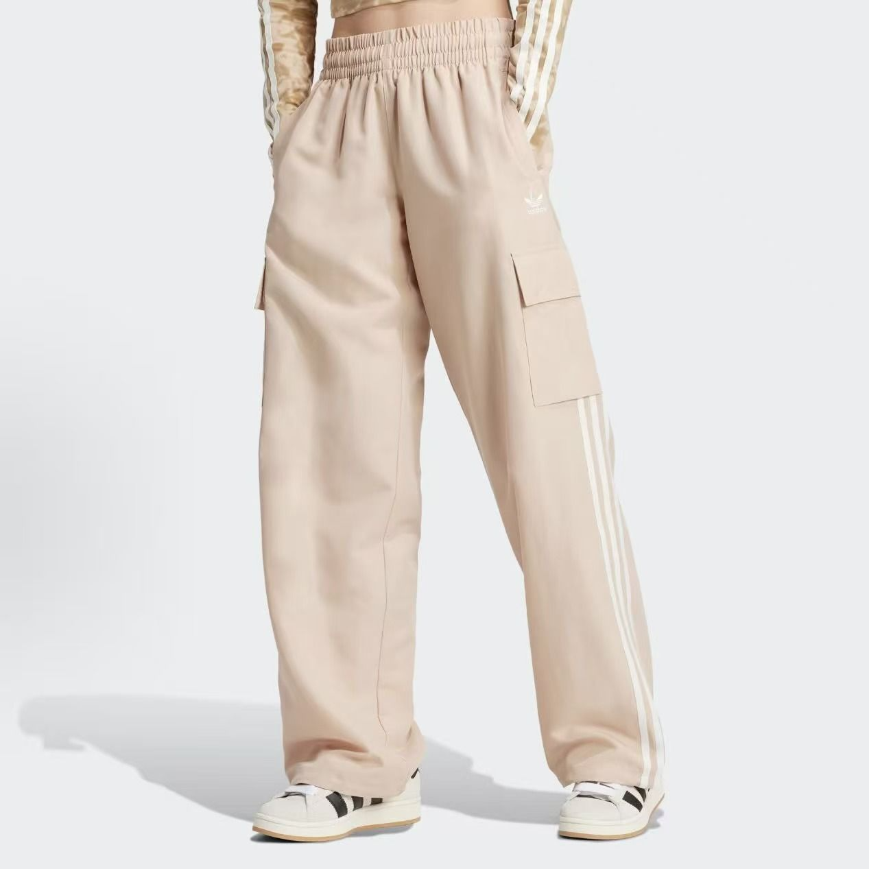 阿迪达斯女运动休闲工装阔腿裤