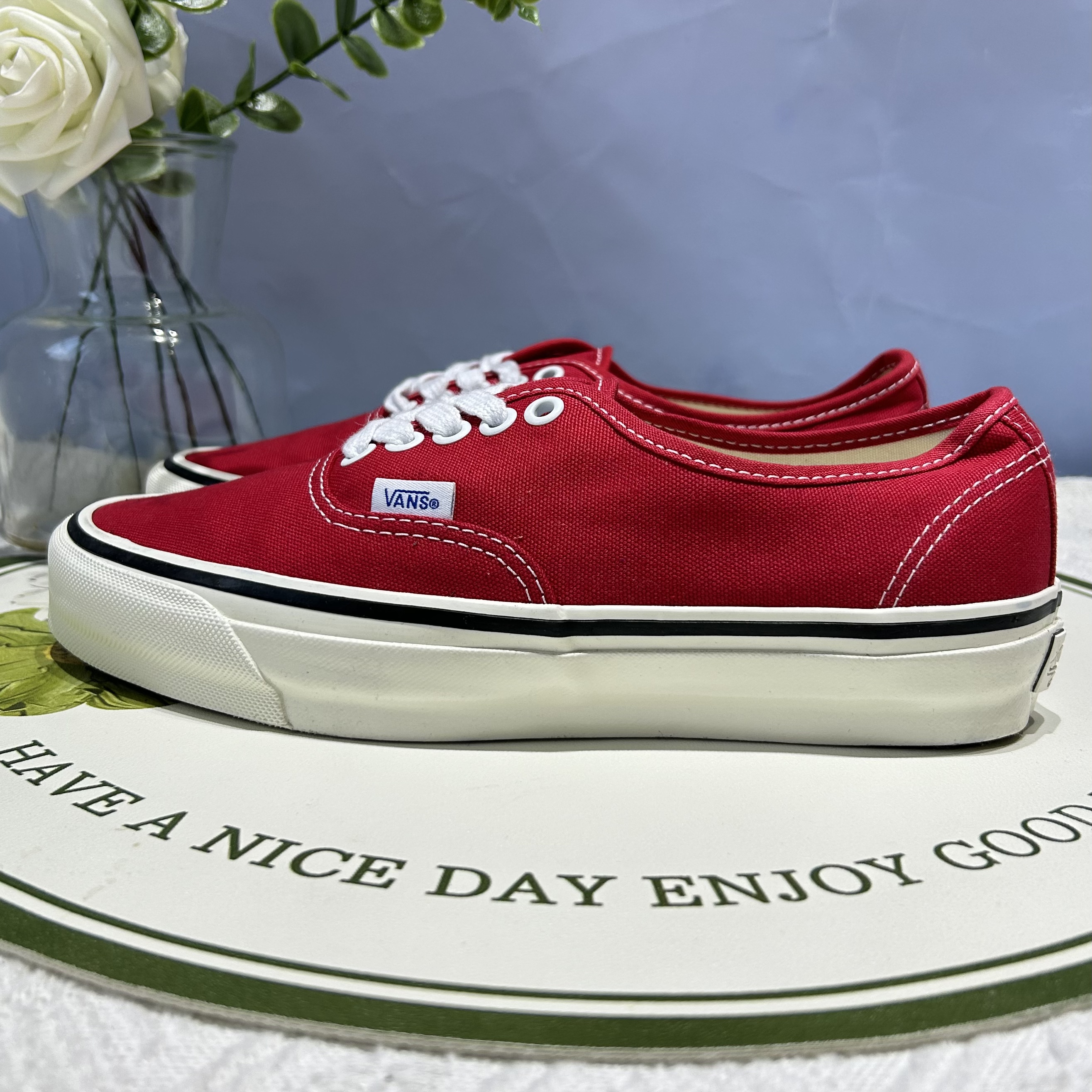 Vans Authentic简约复古港风樱桃红男女同款帆布板鞋VN000CQABOP