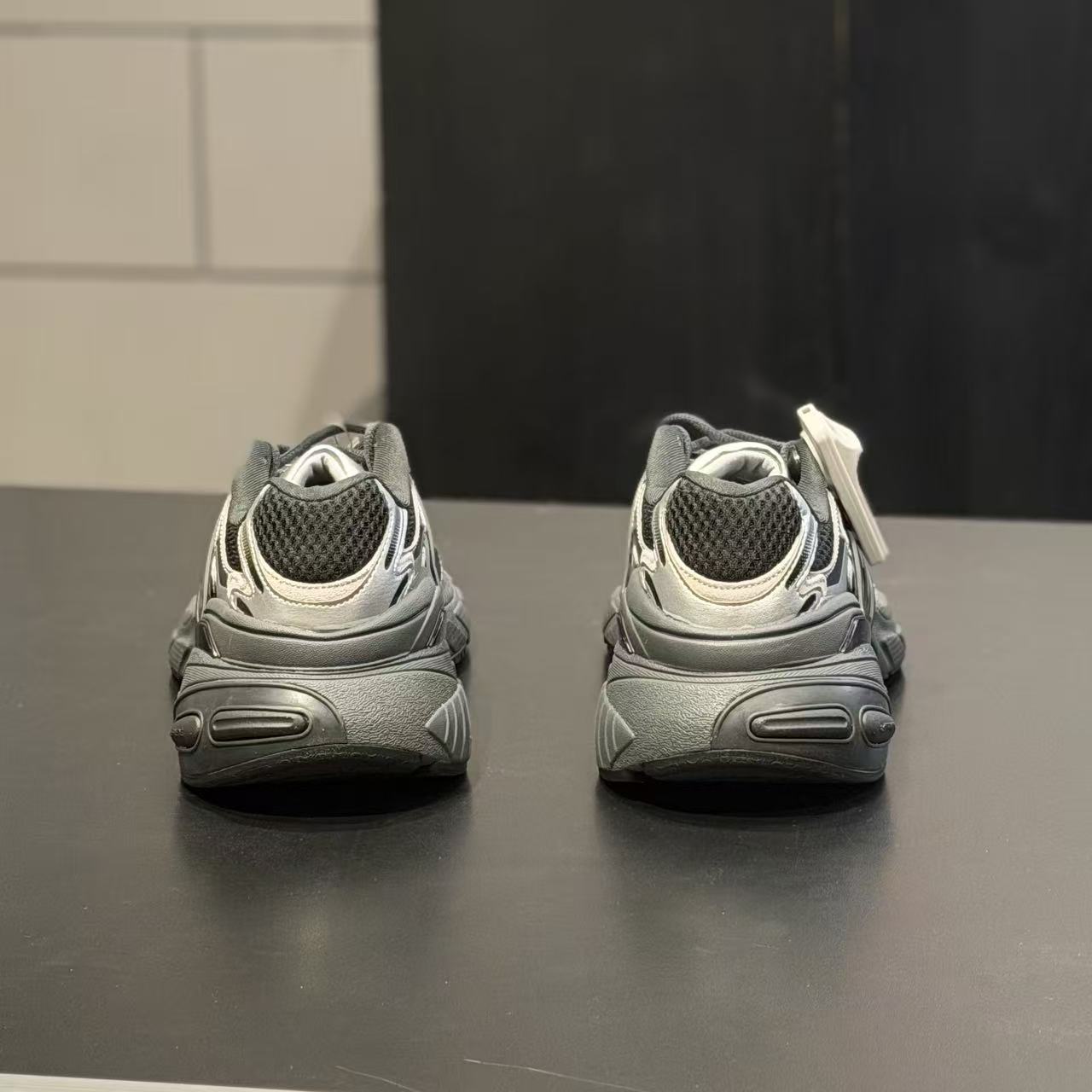 阿迪达斯三叶草男女运动休闲鞋