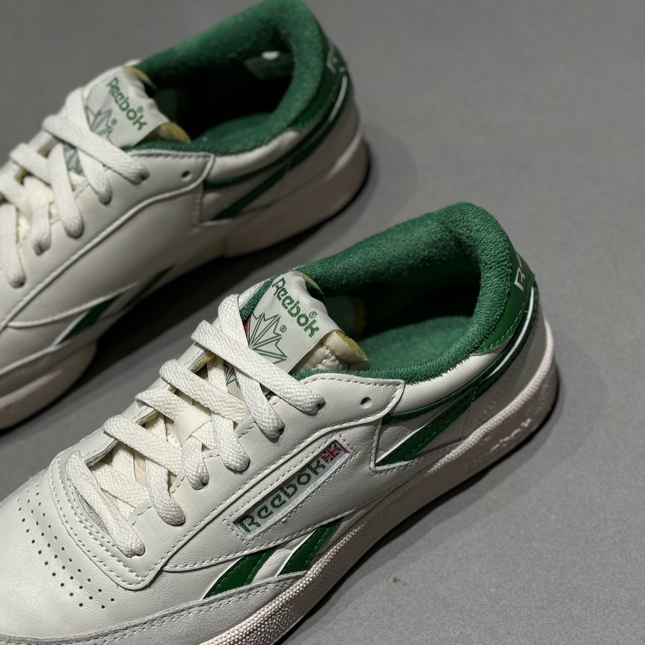 坏蛋的店运动锐步/Reebok 经典款男子轻便头层牛皮复古板鞋FW4862