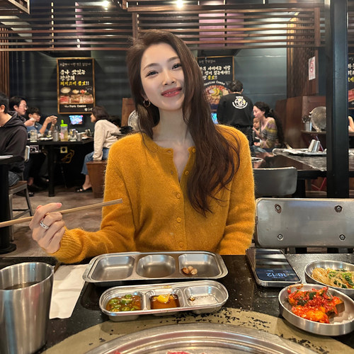 FAN【多巴胺橘色】春天轻盈马海毛显白显瘦圆领长袖小短款开衫