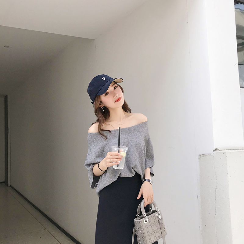 春夏新品可盐可甜一字肩针织上衣