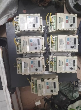 TECO东元7200CX变频器0.4KW 220V二手拆机件  功能包好