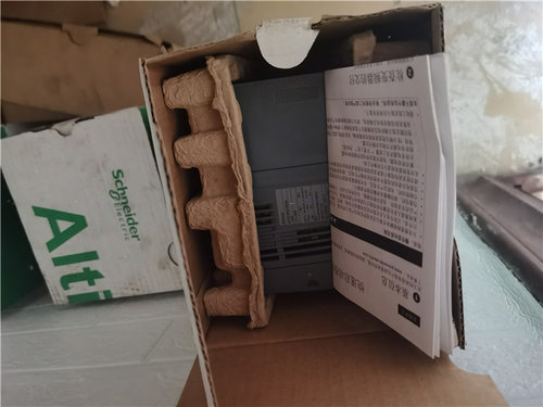 全新施耐德变频器310系列1.5KW,ATV310HU15N4A现货