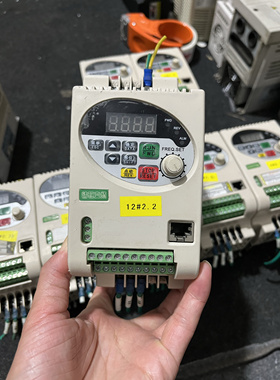 精驱变频器VFD-V M4T0022B 2.2KW 380V 二手拆机 功能包好