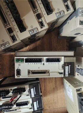 原装拆机750W伺服驱动器MCDHT3520E 实物图