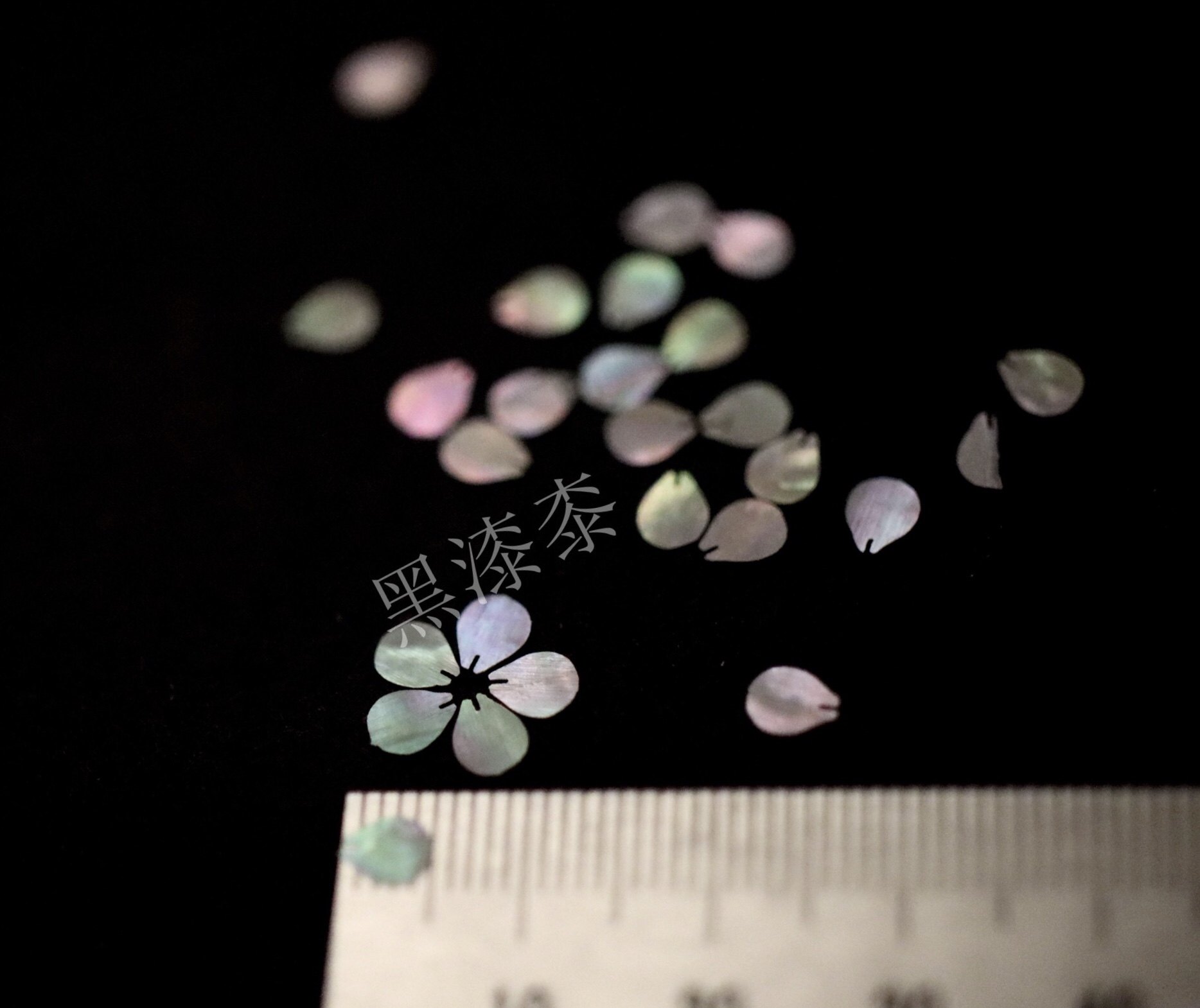 梅花形 传统螺钿花黑漆漆大漆漆器镶嵌素材漆画材料