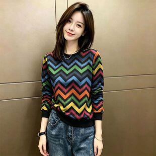 秋季妈妈装亮色波浪纹长袖卫衣女2026年秋季新款百搭潮牌圆领上衣