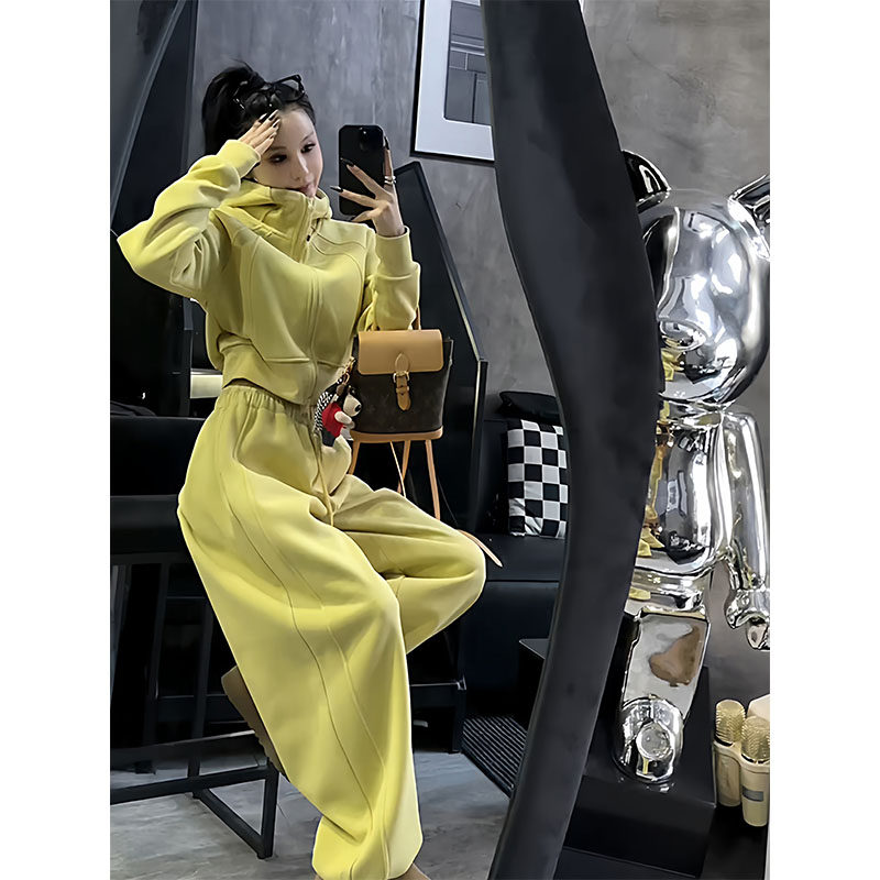 高级感秋冬加绒加厚卫衣套装女休闲连帽黄色运动服两件套洋气减龄