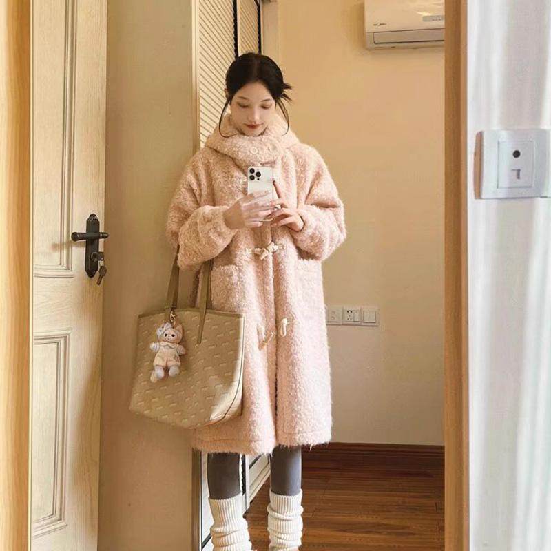 千金风粉色牛角扣毛呢大衣女中长款宽松百搭羊羔毛连帽外套厚冬季,女装/女士精品,毛呢外套,淘宝优惠券,粉丝福利购,淘宝优惠卷