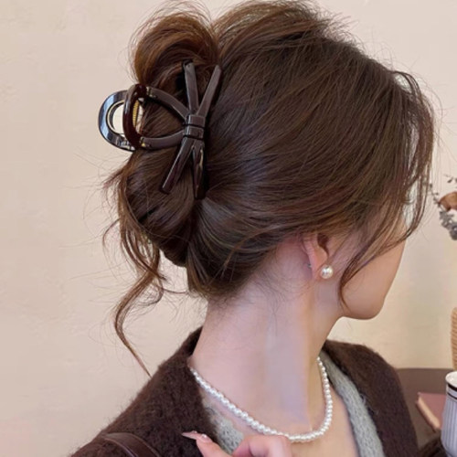 E4529 巧克力色蝴蝶结抓夹8cm鲨鱼夹发夹女后脑勺高级感2025新款