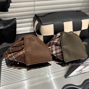 E5068棕榈绿野系列三角抓夹 13cm格纹皮质拼接秋冬发夹优雅后脑勺