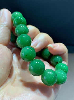 天然和田玉碧玉阳绿色手链手串少黑点12mm油性好521号