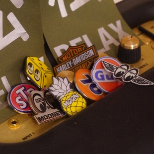 mooneyes复古机车金属烤漆胸针徽章pin海湾石油哈雷摩托别针徽章