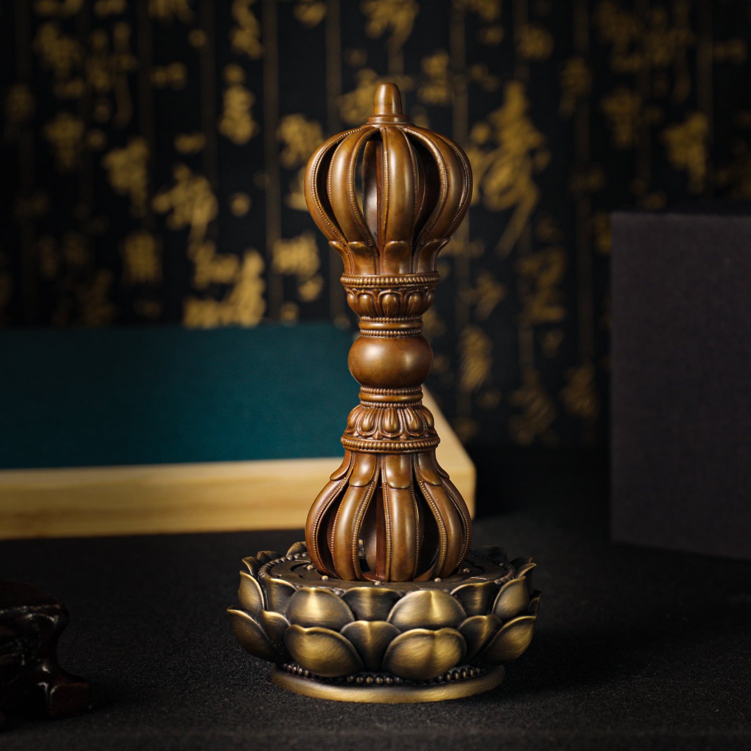 尼泊尔工艺纯铜不掉色九股金刚杵手把件仿古莲花底座家居供奉摆件