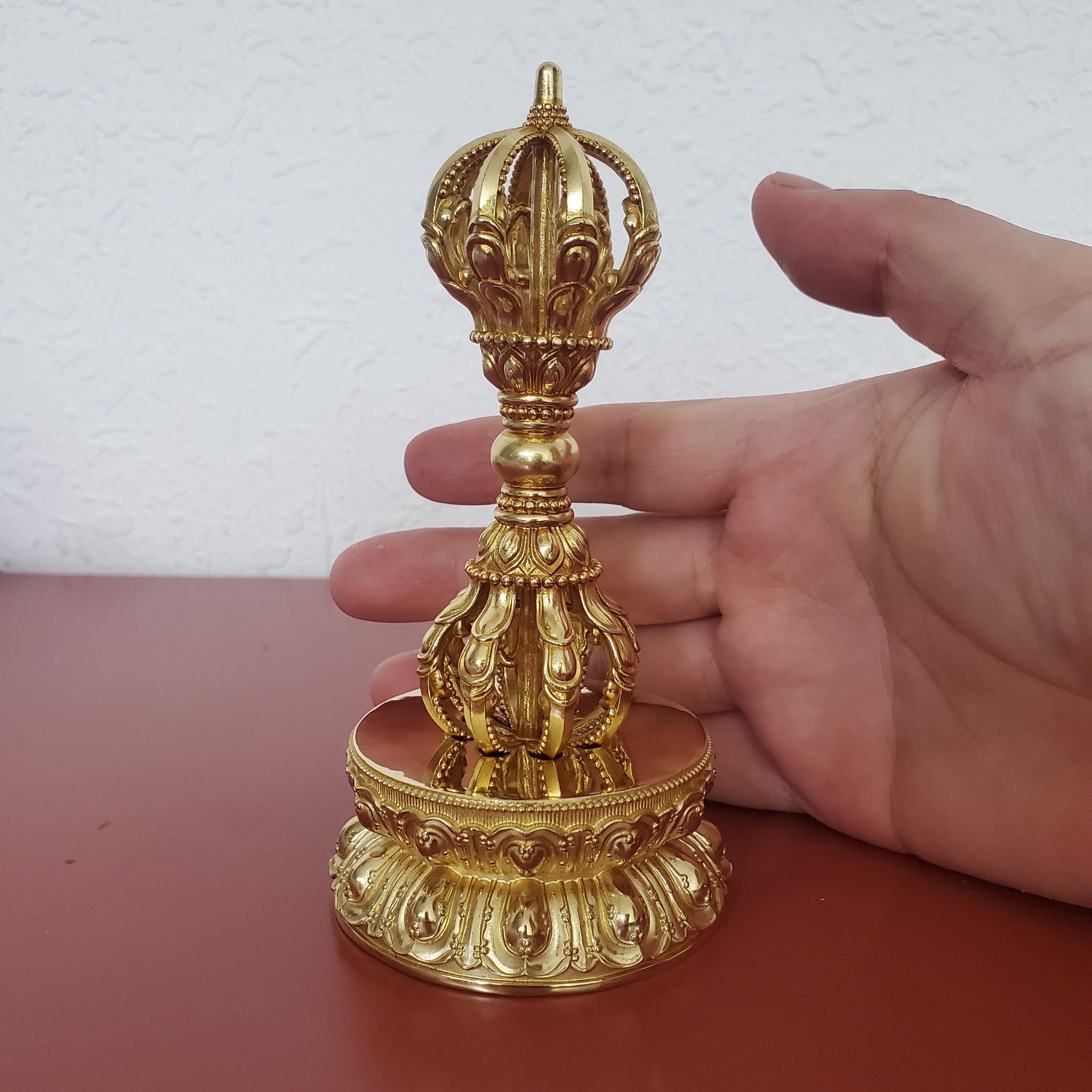 藏传精工纯铜鎏金色九股金刚杵降魔杵底座五股家居供奉摆件