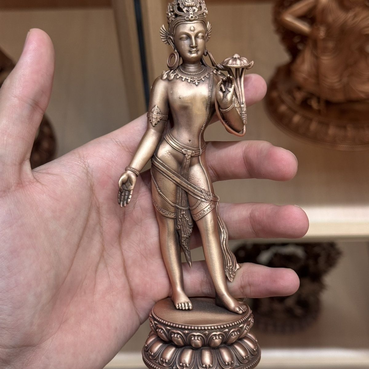 藏传纯铜持莲观音纯红铜精品佛像件家用供奉摆件