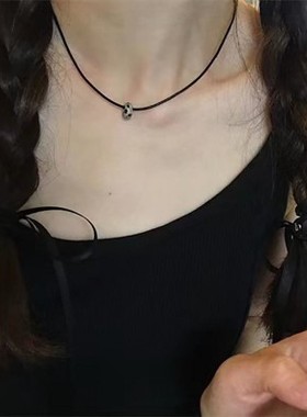 东大门羊选夏日两用黑绳项链 花纹可调节颈链韩国博主同款锁骨链