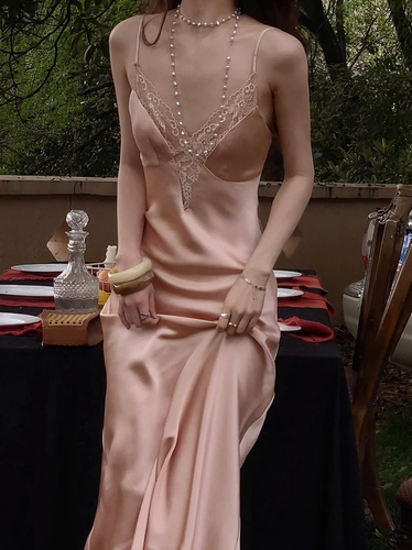 珊瑚粉蕾丝拼接醋酸设计感吊带裙