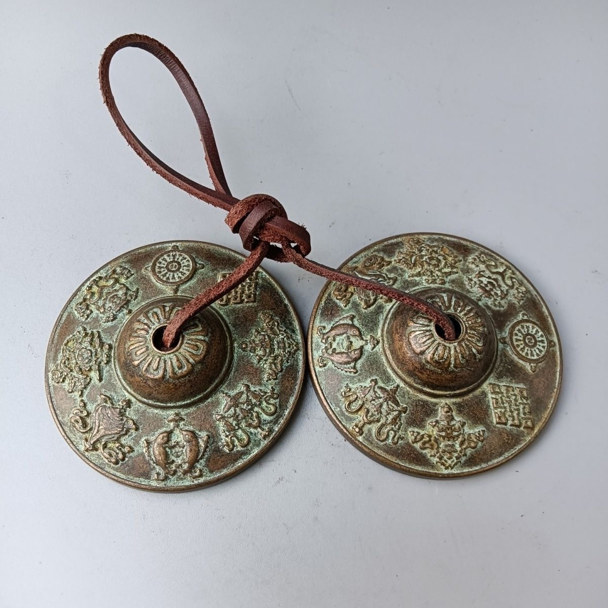 尼泊尔纯铜碰铃八吉祥手工丁夏打击乐器撞铃藏式密宗传统乐器铃钹