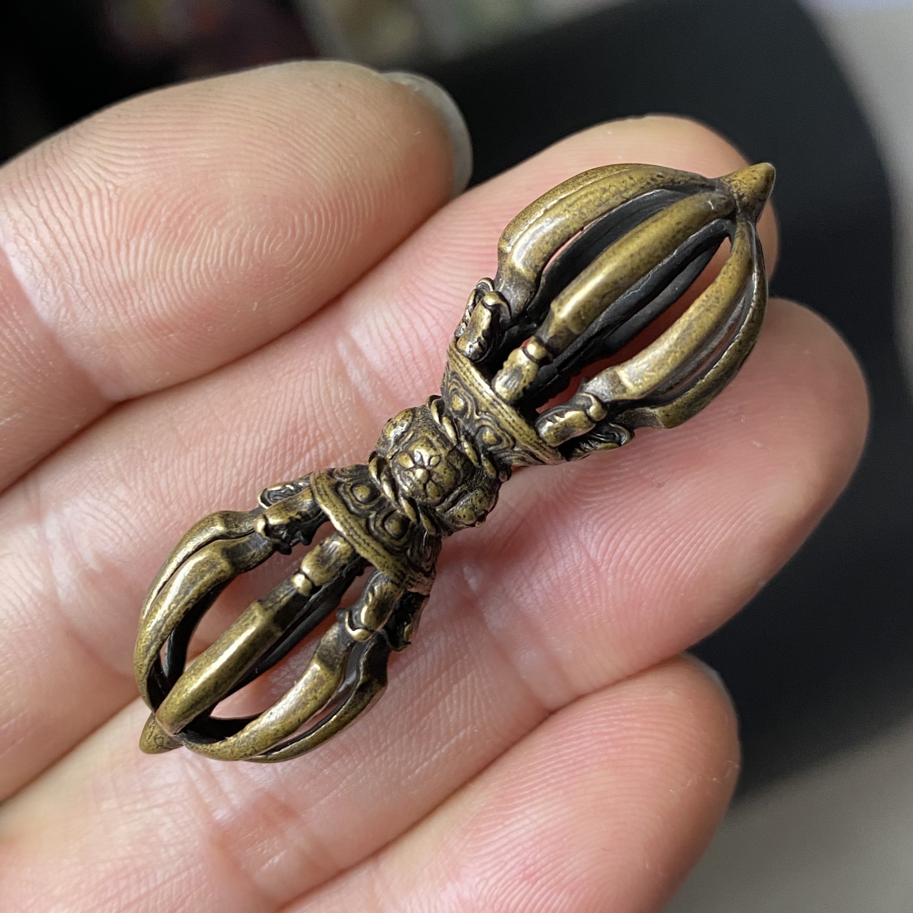 西藏利马铜文玩藏式黄铜九股金刚杵法器挂件吊坠随身密宗摩羯杵