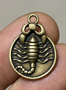 西藏藏式利马铜莲师蝎子吊牌小吊坠黄铜侧挂项链佛珠念珠配饰饰品