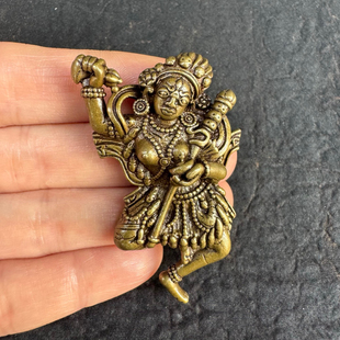 西藏尼泊尔藏式复古包浆黄铜佛像挂件吊坠密宗铜佛古玩文玩配饰