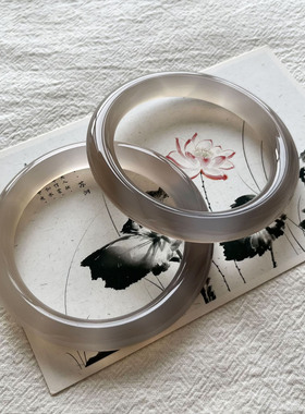 纯天然玉髓玛瑙手镯女 浅灰色胖圆条冰透冰种镯子正品年轻时尚款