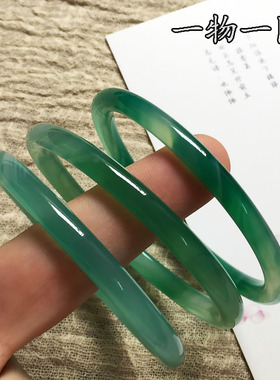 绿玉髓精致时尚风一物一图手镯