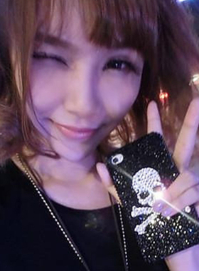 网红适用于iPhone17pro max苹果14手机壳16水钻Air个性创意小众骷髅头15plus保护套13全包防摔12潮女