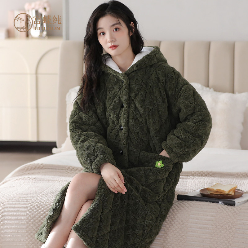 超厚睡袍女款冬季珊瑚绒三层夹棉袄加绒加厚连帽睡衣加长款家居服属于什么档次？