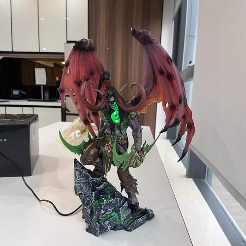 魔兽世界 恶魔猎手 背叛者 伊利丹 发光 光与暗之子 雕像盒装手办