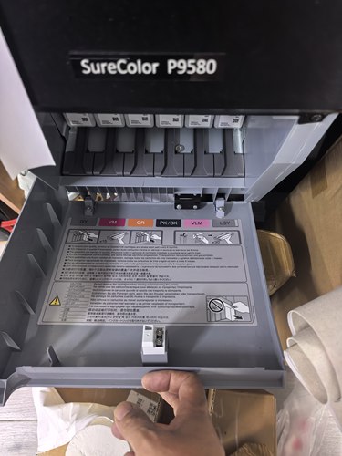 爱普生P9580大幅面打印机12色精品样机出售原装墨盒99新