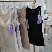 茜丝柔25816女单层免穿文胸保暖背心垂不跑杯打底衣香月明美65816