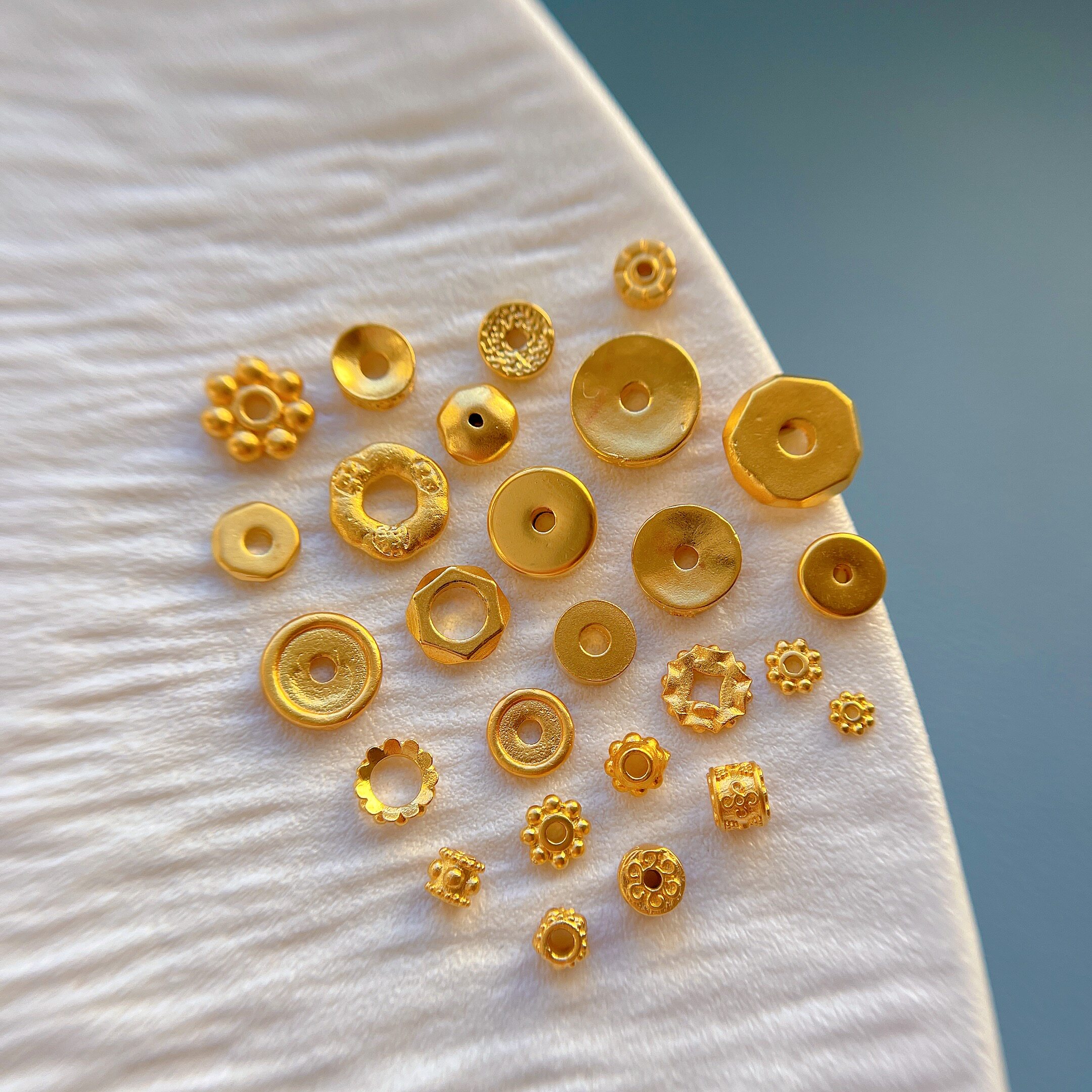 包24K古法金保色配件雪花钱币八棱珠灯笼珠猪大肠隔珠隔片垫片diy