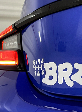 I AM MOMO创意设计斯巴鲁STI手动挡BRZ轻量化车标改装车尾贴纸