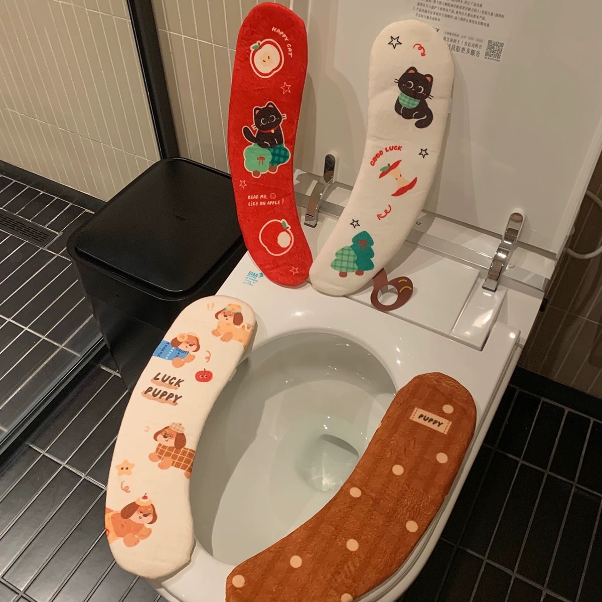 马桶垫可爱卡通坐垫四季通用坐便垫毛绒保暖粘贴式厕所马桶圈垫子