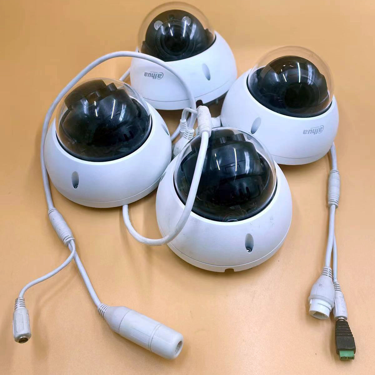 大华 DH-IPC-HDBW5231R-VF 12V 200万 POE 红外半球网络摄像机