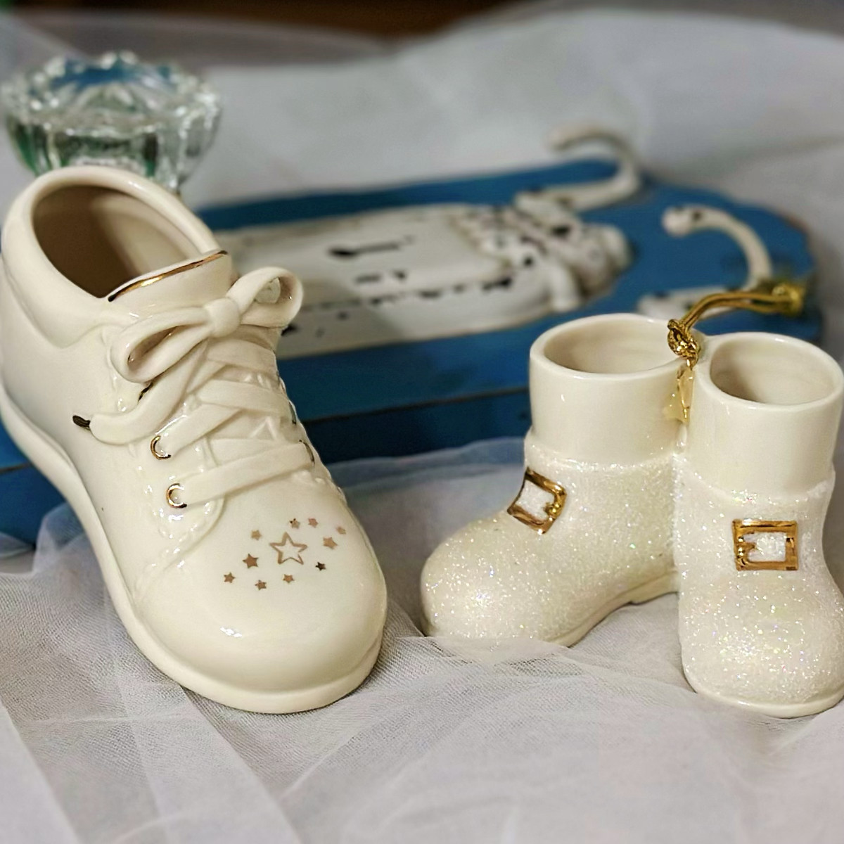 持续瓷生 出口陶瓷婴儿鞋子笔筒花插挂件描金工艺品装饰
