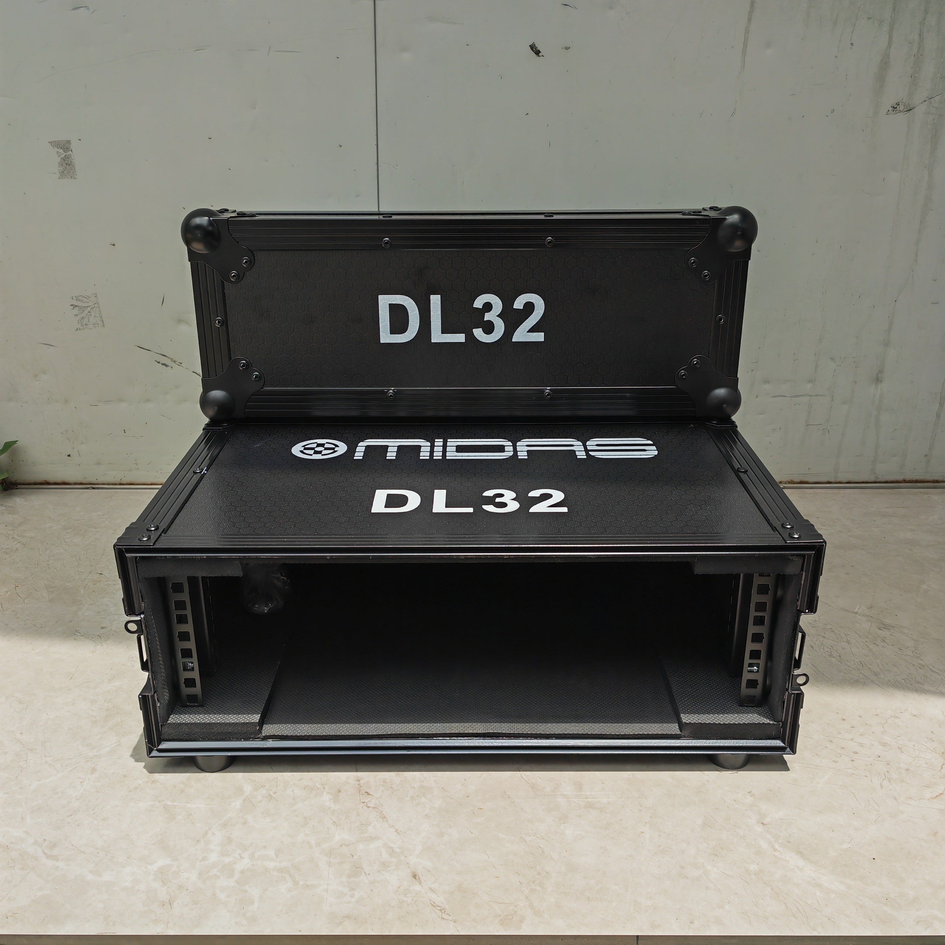 MIDAS迈达斯，DL32接口箱航空箱，周边设备机柜机箱