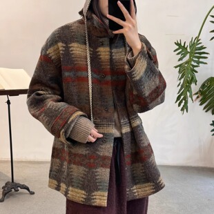 Cha 官方|io adesso futura 复古氛围感羊毛条纹织花翻领短外套