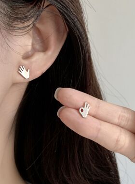 S925银甜美不对称OK手势耳钉女简约气质百搭AB版个性耳环小清新可